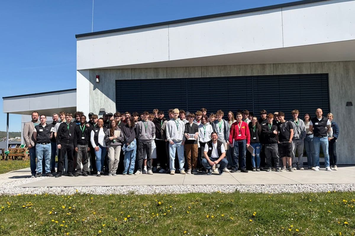 Unsere Lehrlinge on Tour bei DIN